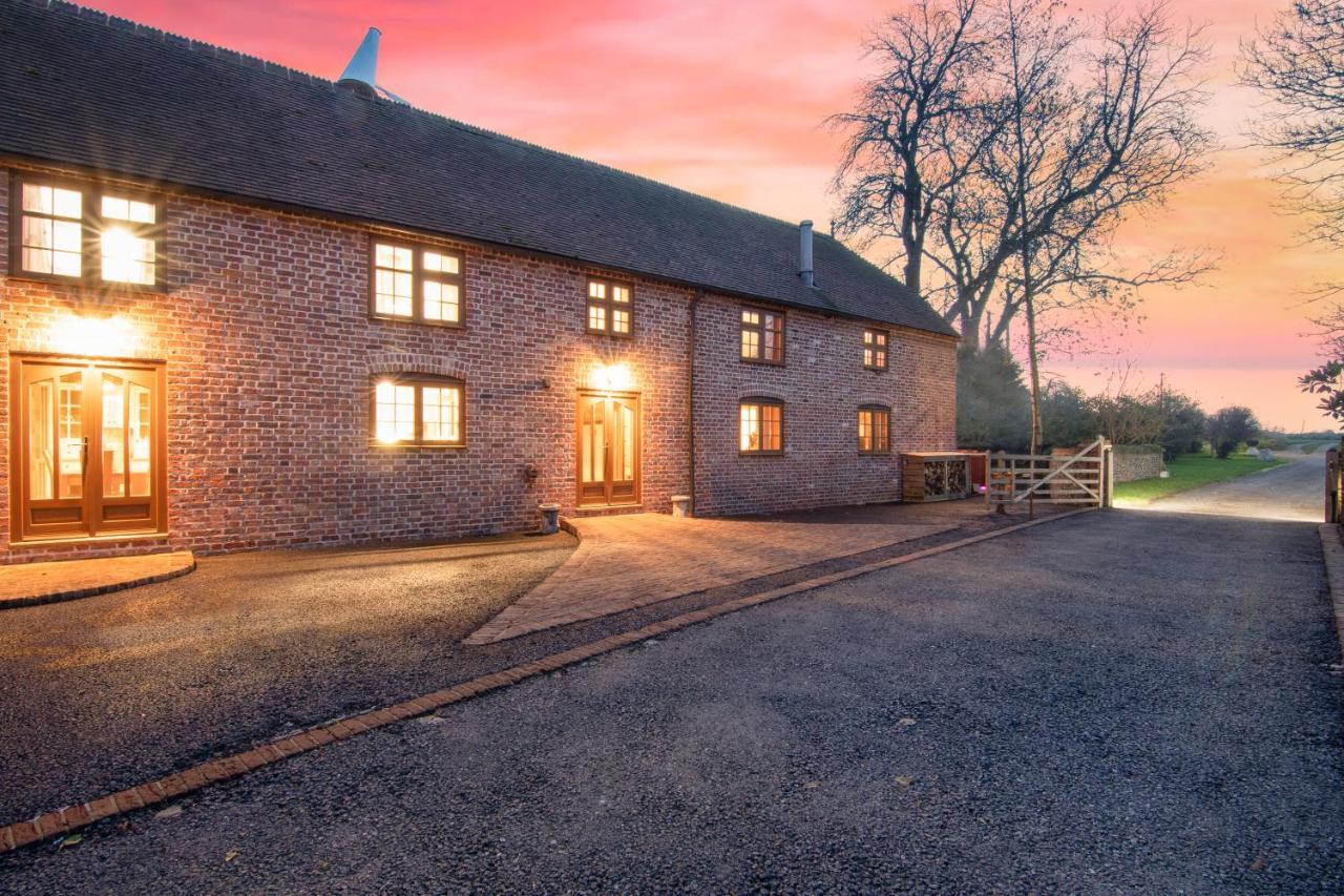 The Roost Group - The Coach House - Hot Tub Villa Gravesend Exterior foto