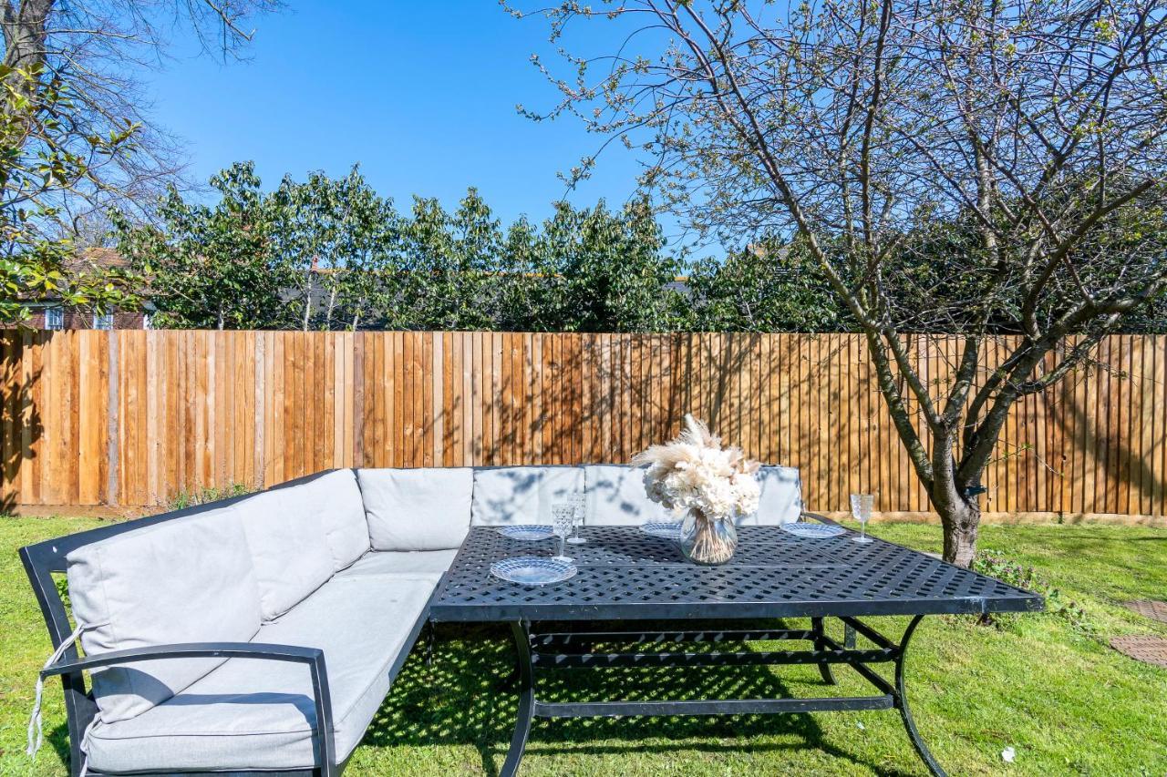 The Roost Group - The Coach House - Hot Tub Villa Gravesend Exterior foto